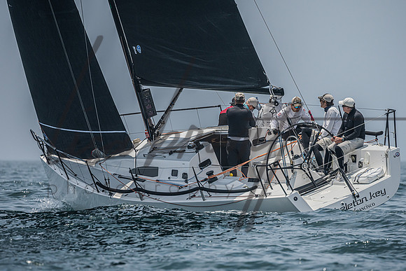 053125 CYC CRW-58
