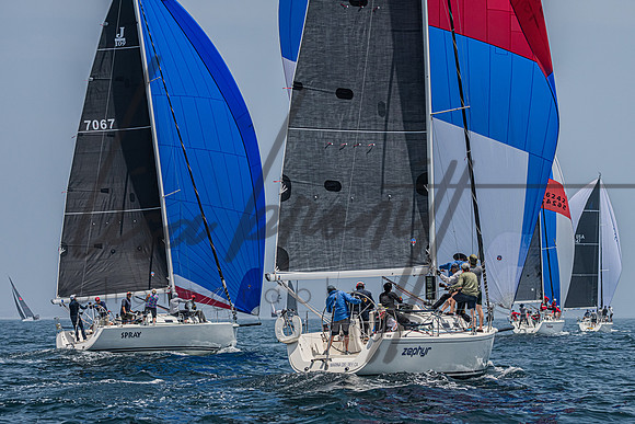 053125 CYC CRW-126